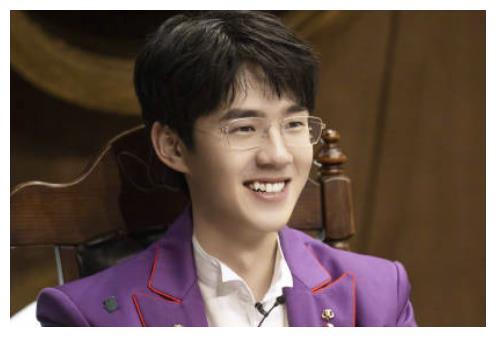 娱乐吃瓜男明星做头发,从长发到短发，从浓妆到素颜