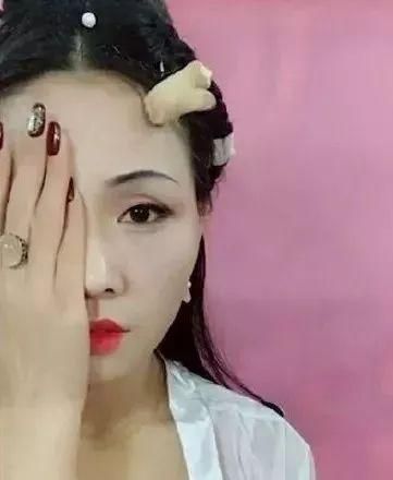 女生化妆娱乐吃瓜酱,从娱乐吃瓜到生活态度